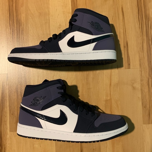 Nike Air Jordan 1 Mid 🚨SOLD🚨 - Picture 2 of 6